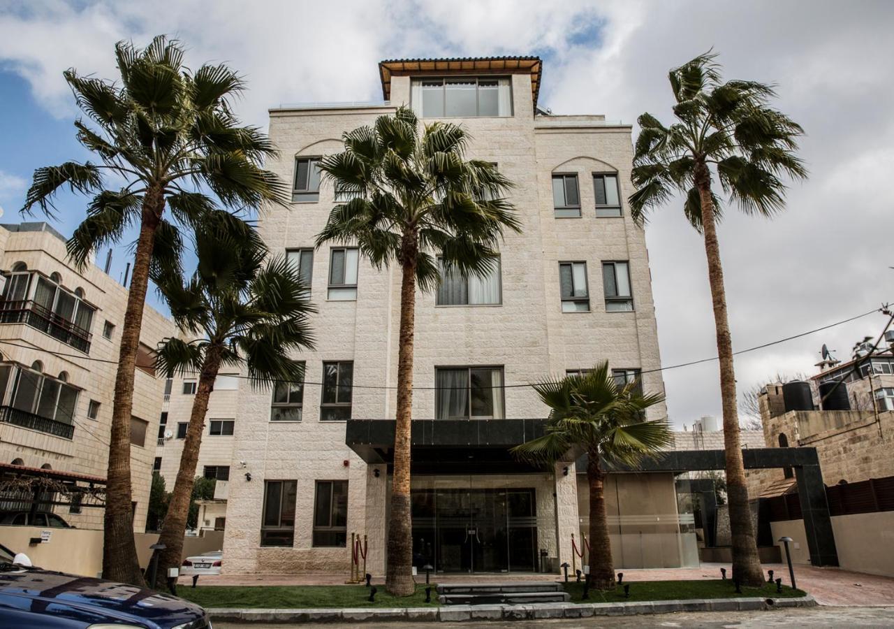 Naylover Hotel Suites Amman Buitenkant foto