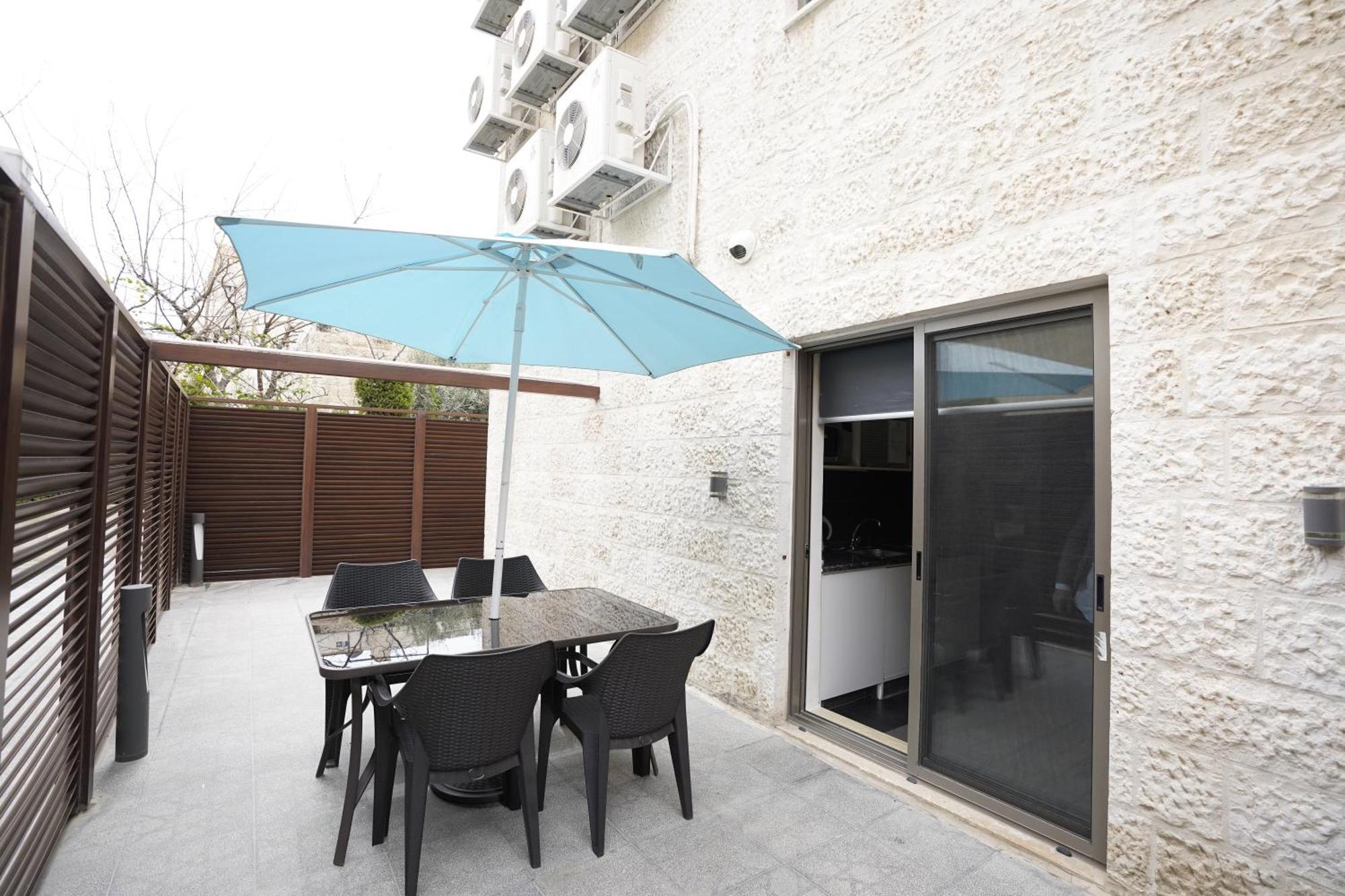 Naylover Hotel Suites Amman Buitenkant foto