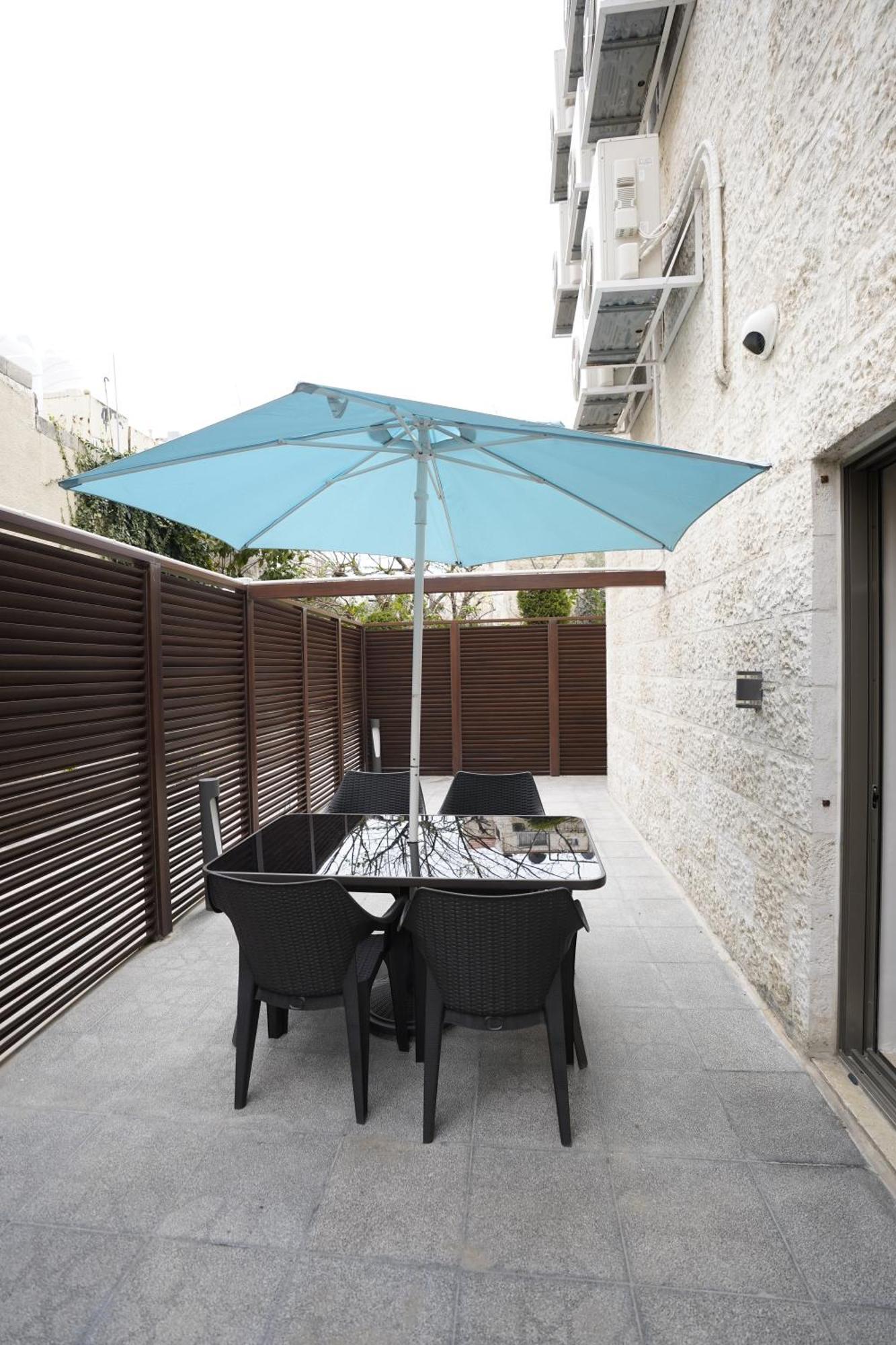 Naylover Hotel Suites Amman Buitenkant foto