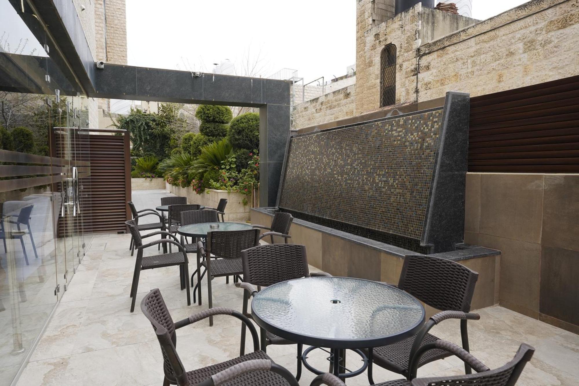 Naylover Hotel Suites Amman Buitenkant foto