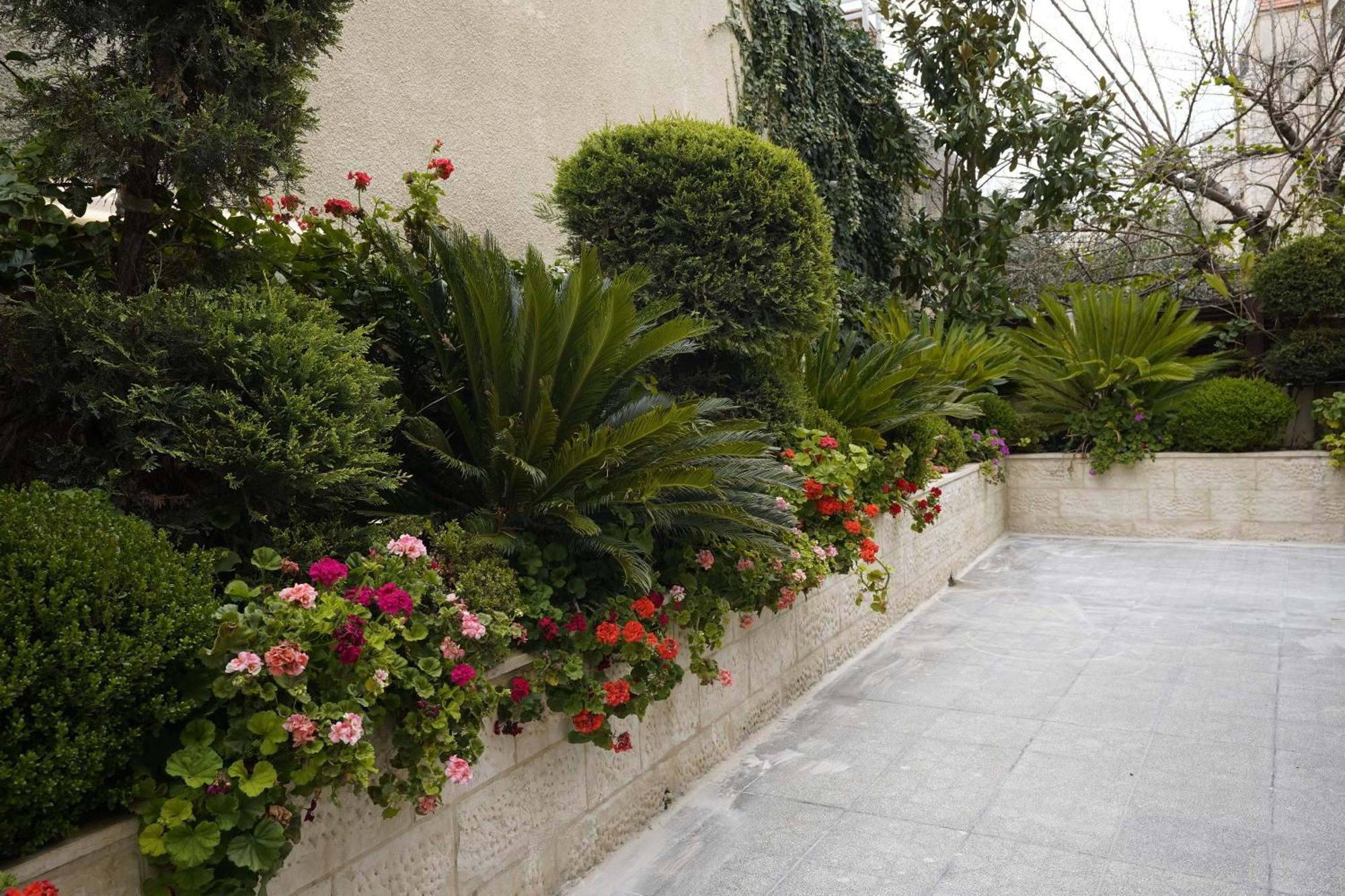 Naylover Hotel Suites Amman Buitenkant foto