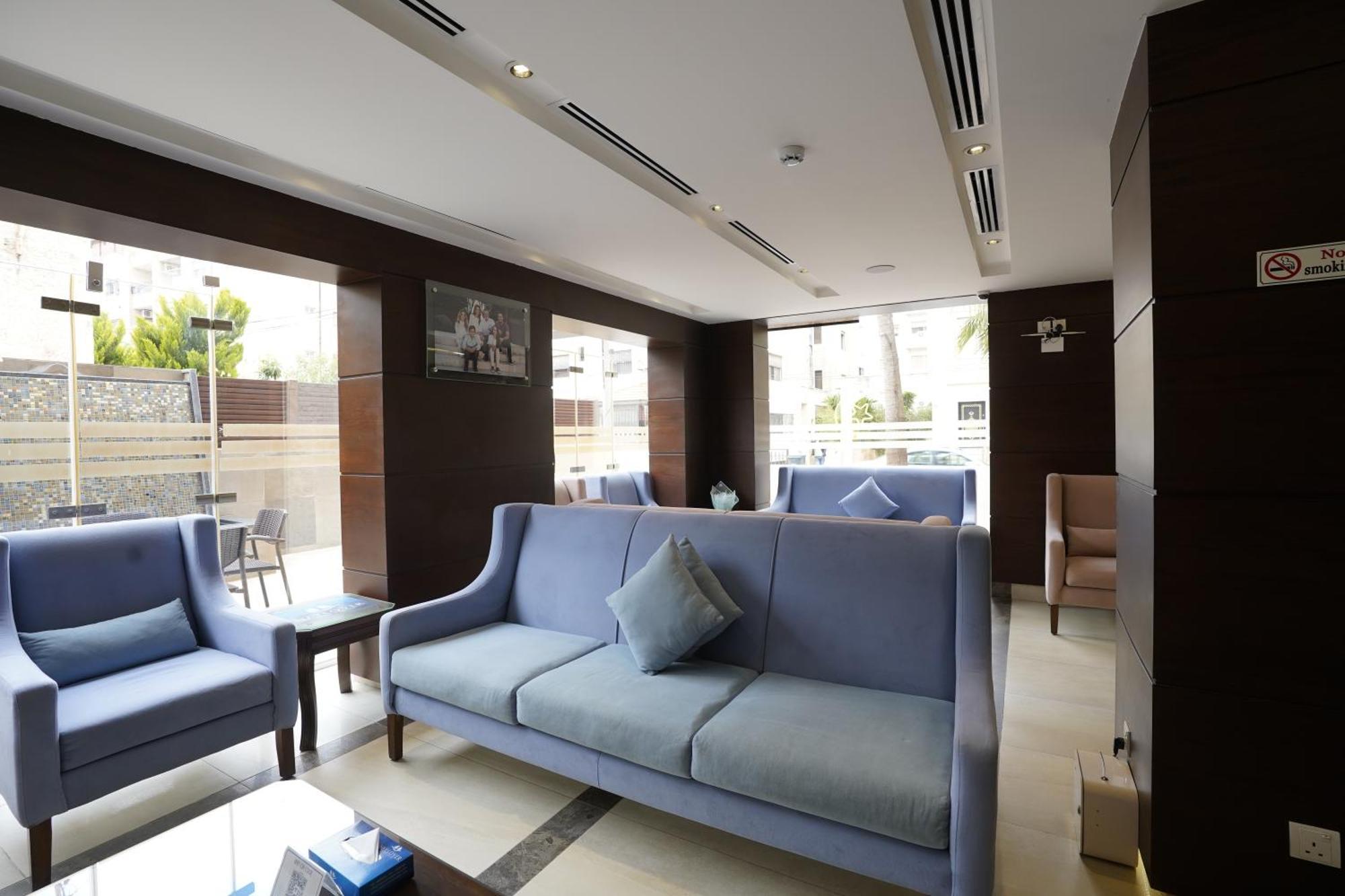Naylover Hotel Suites Amman Buitenkant foto