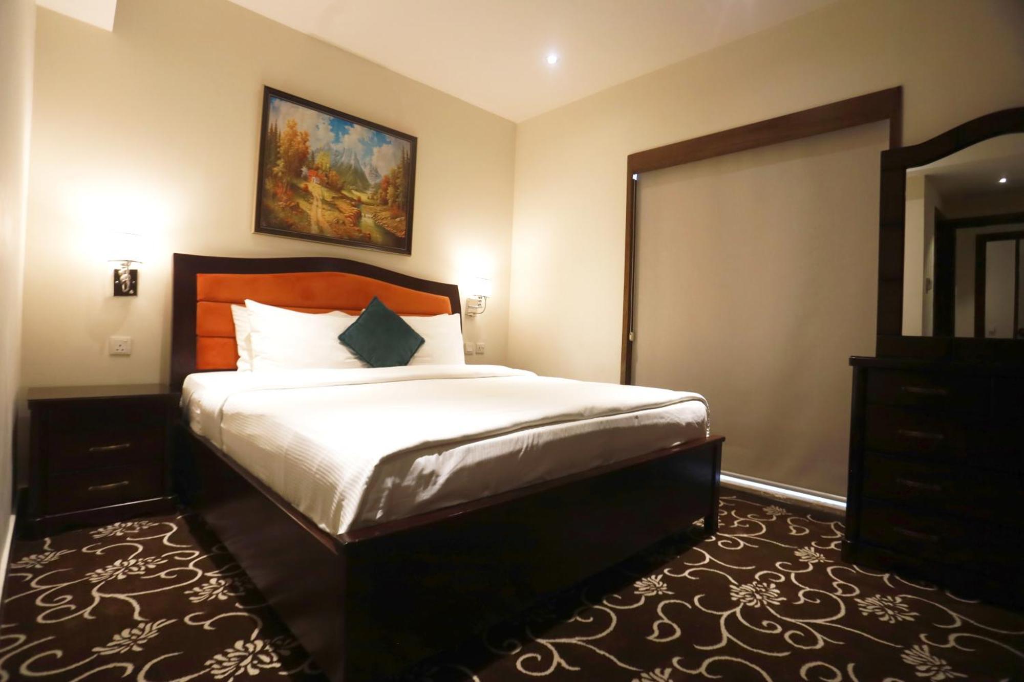 Naylover Hotel Suites Amman Buitenkant foto