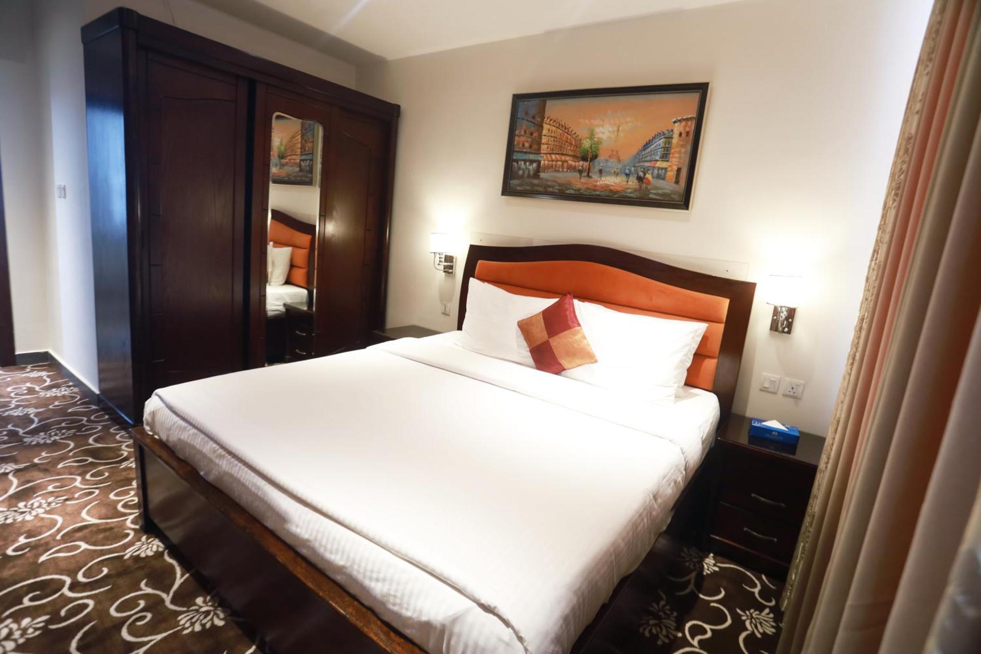 Naylover Hotel Suites Amman Buitenkant foto