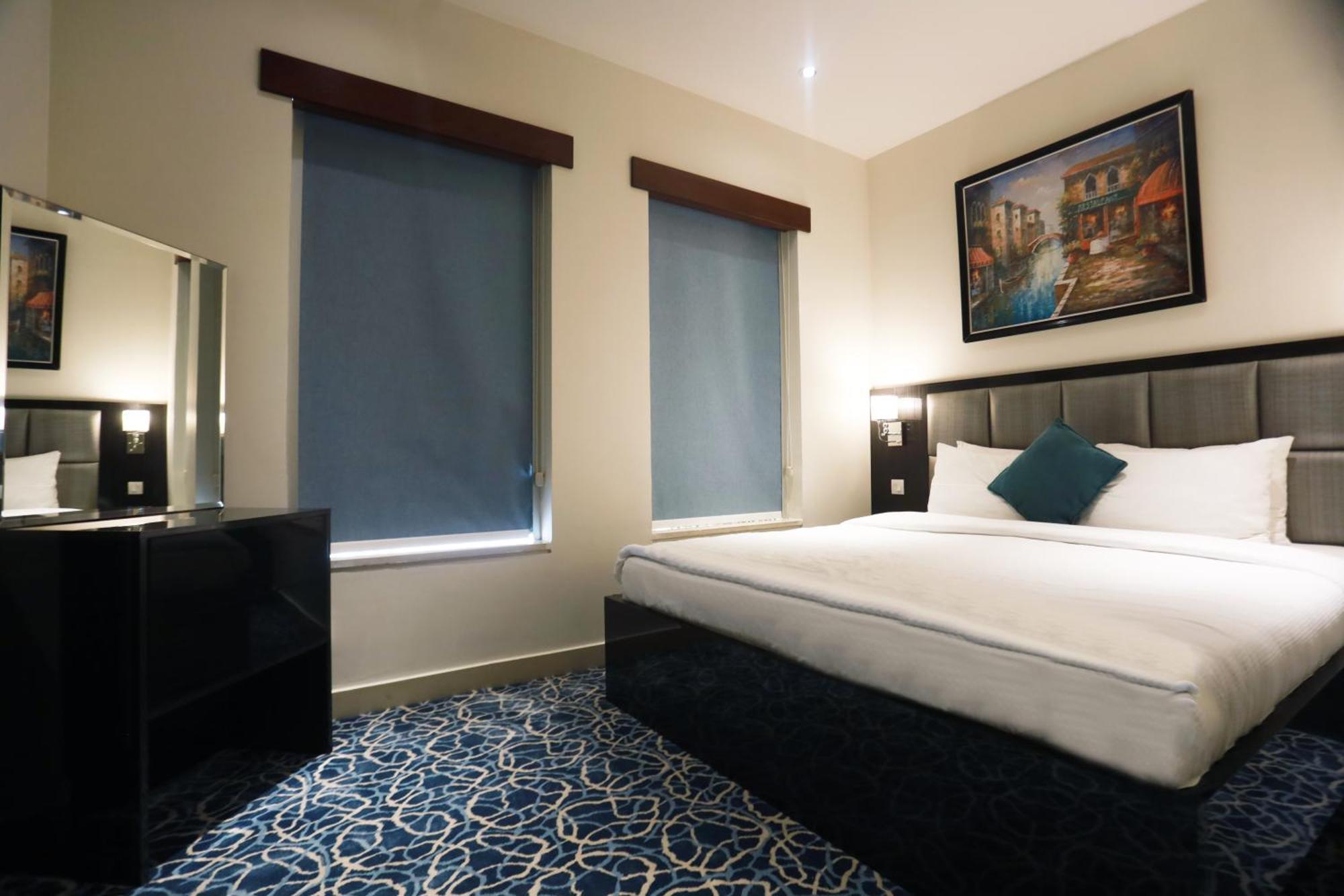 Naylover Hotel Suites Amman Buitenkant foto