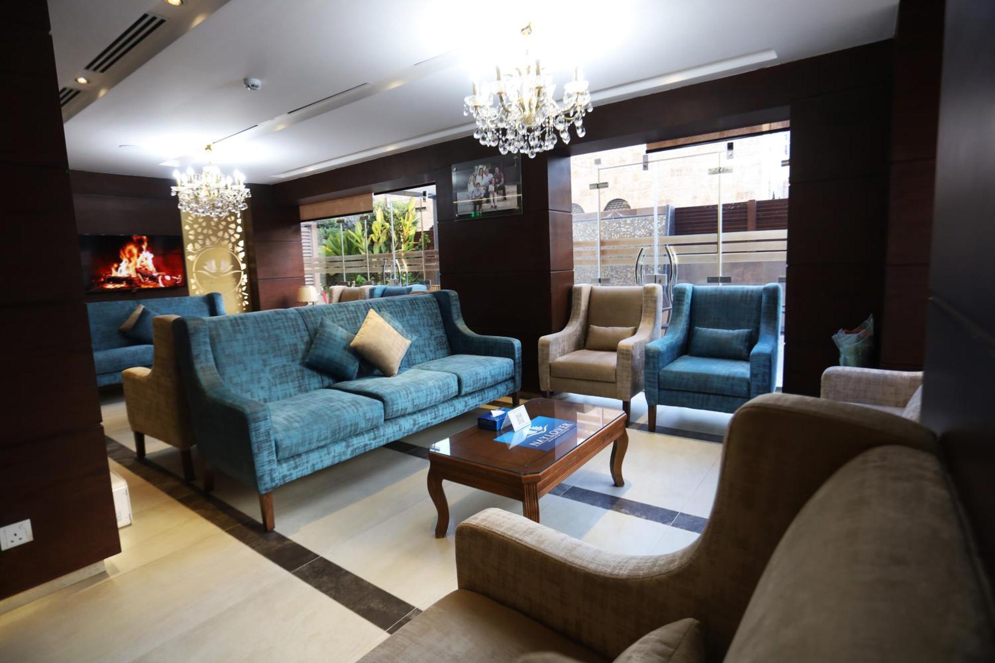 Naylover Hotel Suites Amman Buitenkant foto