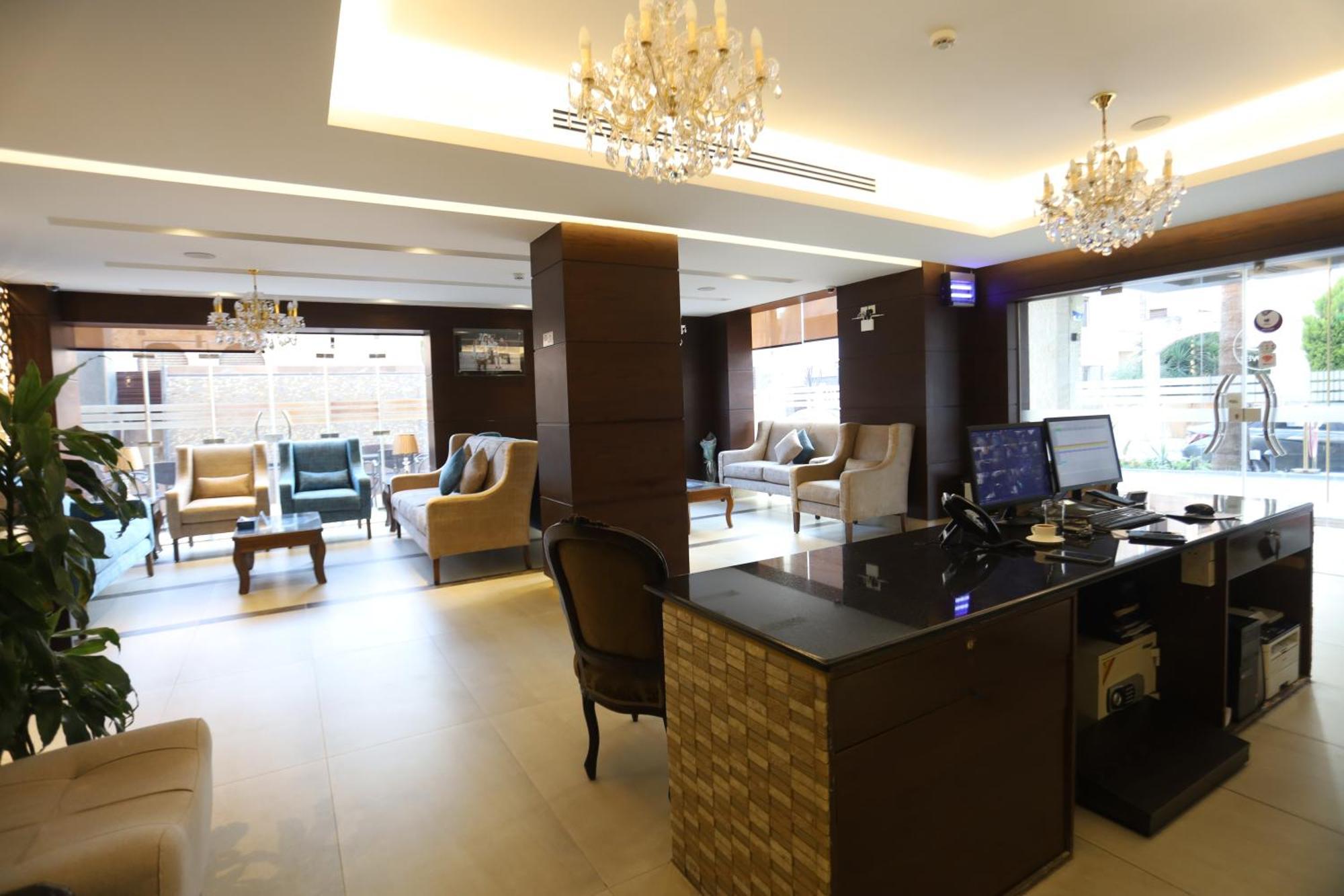 Naylover Hotel Suites Amman Buitenkant foto