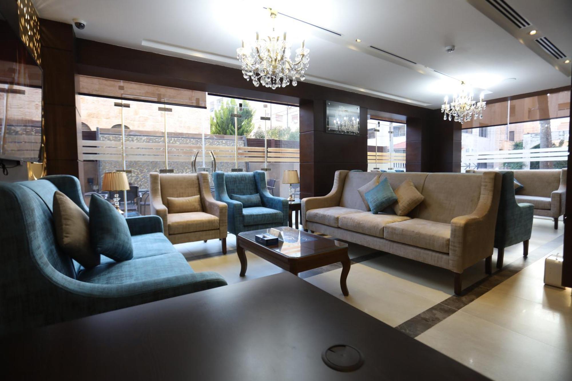 Naylover Hotel Suites Amman Buitenkant foto